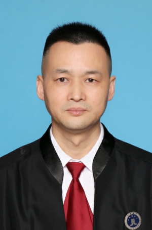 潘勇